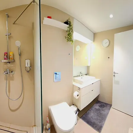 Waterfront 10th Fl Lux Apt. W/ View * Belgrado