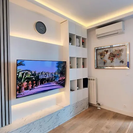 Waterfront 10th Fl Lux Apt. W/ View Apartmán