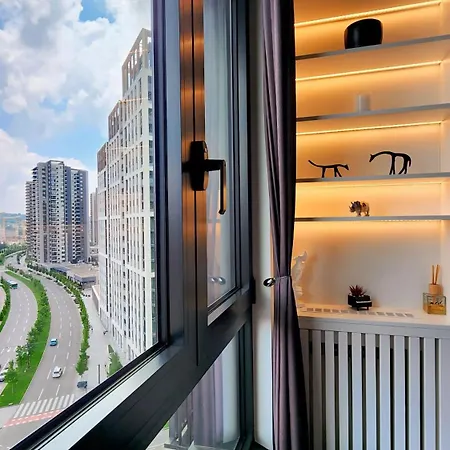 Waterfront 10th Fl Lux Apt. W/ View