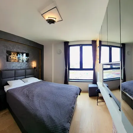 Apartmán Waterfront 10th Fl Lux Apt. W/ View *