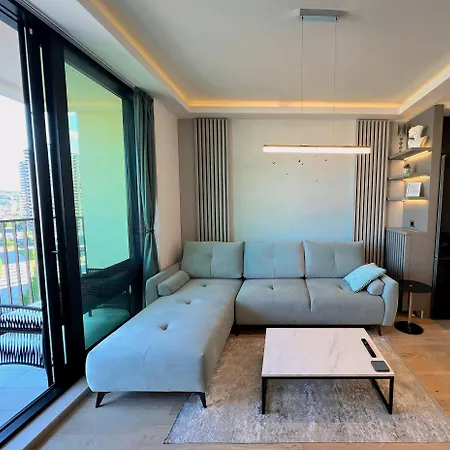 Waterfront 10th Fl Lux Apt. W/ View Apartmán *